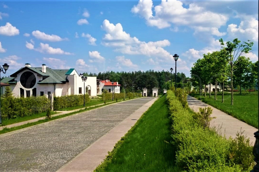 Раздоры-2. Купить дом площадью 420 м² на участке 16.34 соток в элитном коттеджном посёлке Раздоры-2 на Рублёво-Успенском шоссе в 5 км от МКАД.